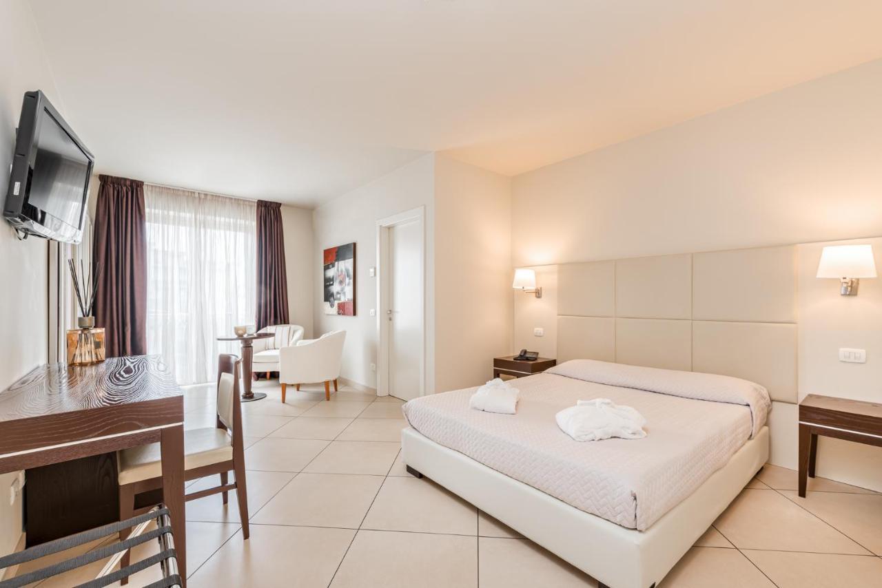 Hotel & Residence Exclusive Marina Di Carrara Εξωτερικό φωτογραφία