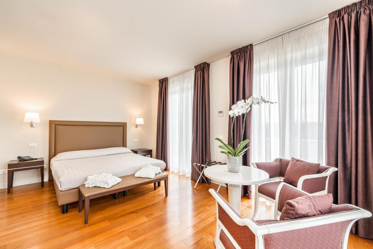 Hotel & Residence Exclusive Marina Di Carrara Εξωτερικό φωτογραφία
