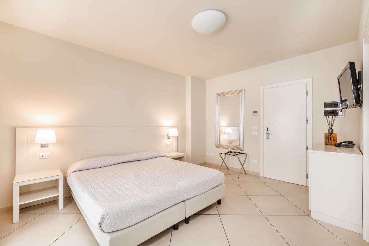 Hotel & Residence Exclusive Marina Di Carrara Εξωτερικό φωτογραφία